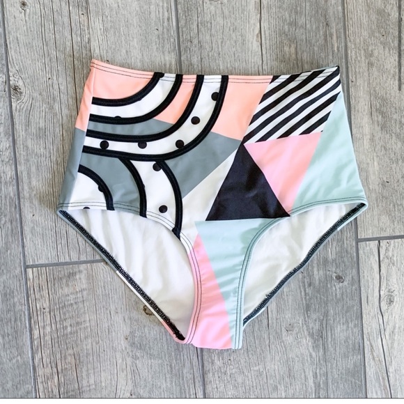 👙SALE $30 👙 NBW MODCLOTH Black and white swimsuit - Picture 4 of 10
